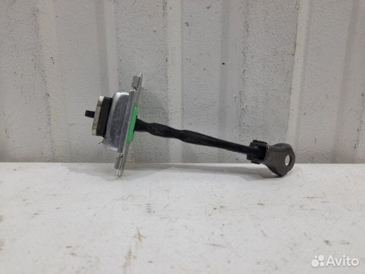 Ограничитель двери передний правый Kia Rio X-Line