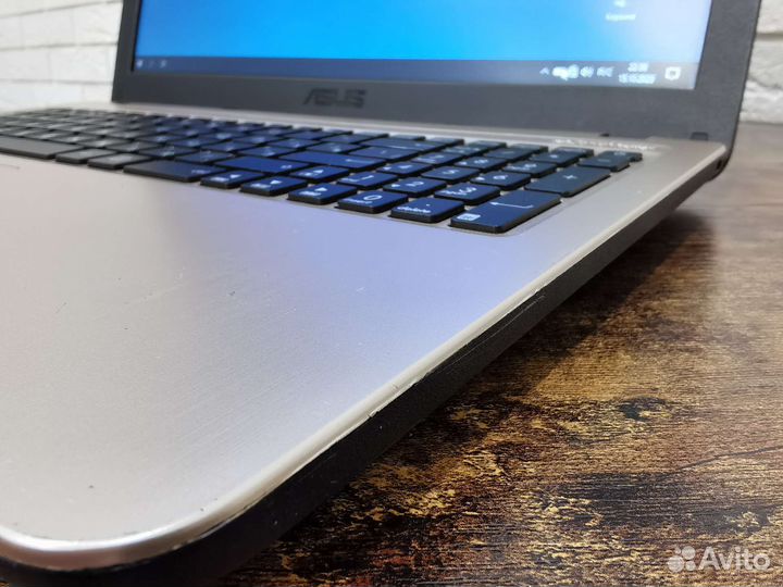 Свежий, мощный asus