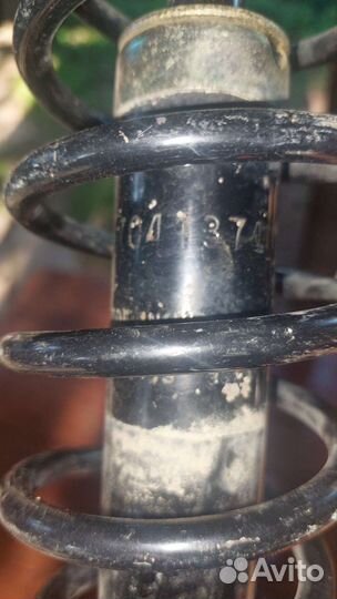 Амортизатор с пружиной