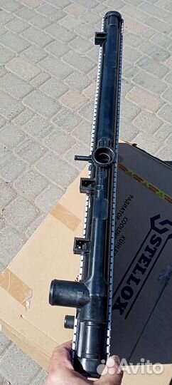 Продаю радиатор охлаждения двигателя