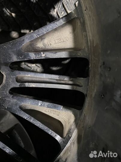 Диск Hyundai Genesis R17 5/114.3 1шт (под ремонт)