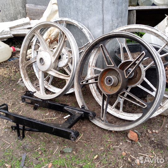 Запчасти на Иж