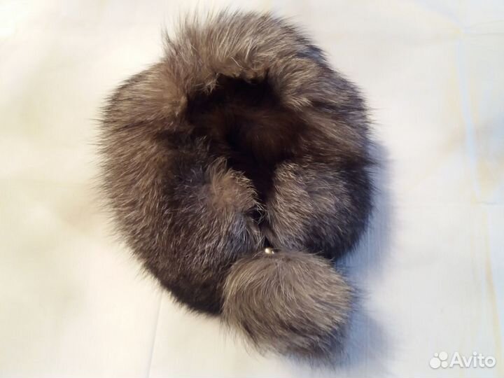 Шапка женская серебристая Лиса (новая)