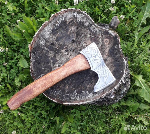 Топор стилизованный