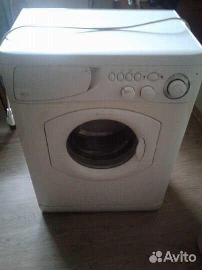 Продам стиральную машину Ariston