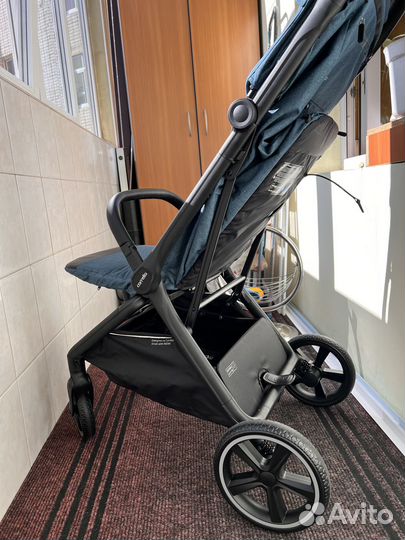 Продам прогулочную коляску