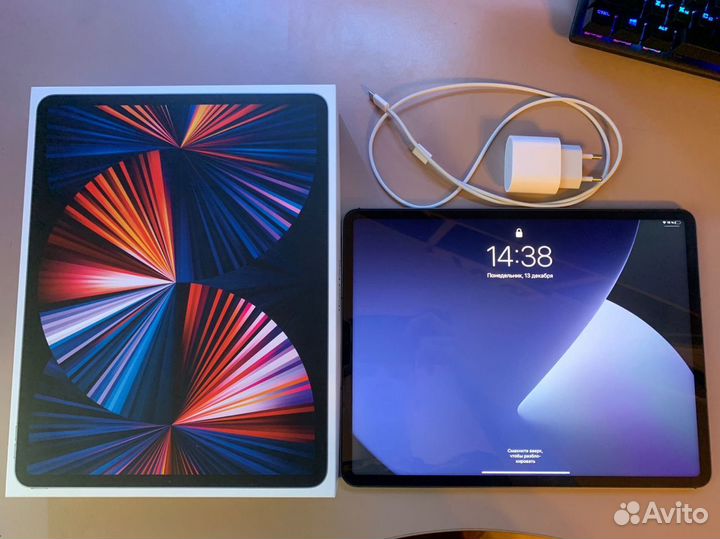 iPad Pro 12,9 дюймов (5-го поколения) 256 гб