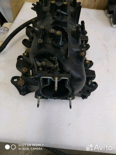 Впускной коллектор Cadillac Escalade Tahoe