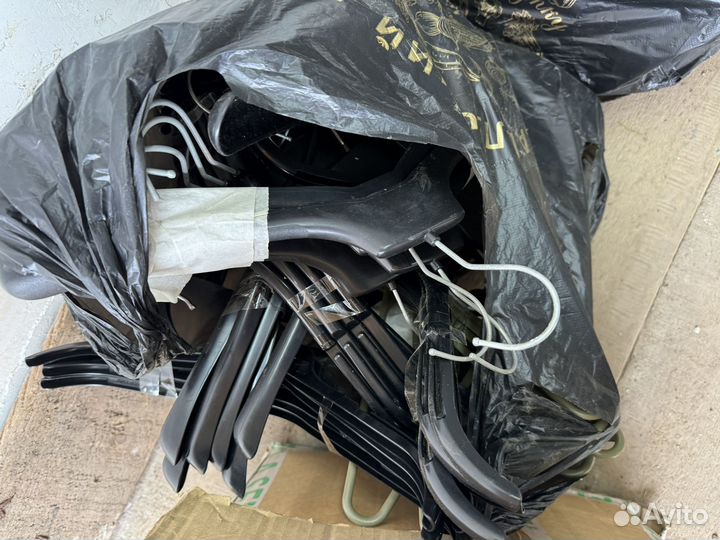 Вешалки плечики