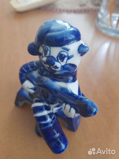 Статуэтка из гжели 