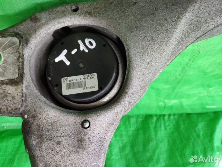 Балка крепления двигателя Volkswagen Touareg