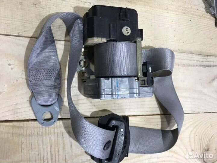 Ремень безопасности передний левый Mercedes-Benz