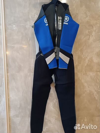 Гидрокостюмы Yamaha для водных видов спорта