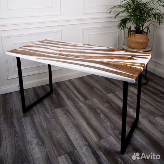 Производство столов из слэба и эпоксидной смолы