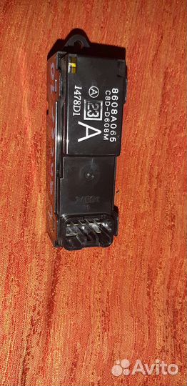 Кнопка стеклоподъемника Mitsubishi Lancer 10