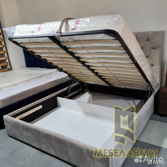 Кровать двухспальная новая