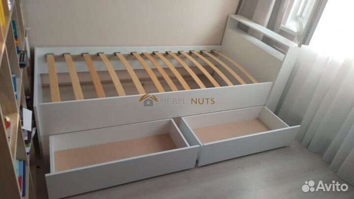 Кровать ожноспальная с ящиками