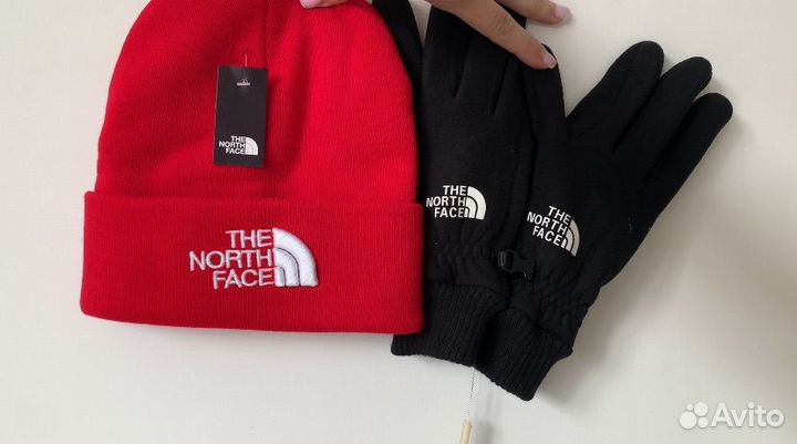 Новая красная шапка бини и перчатки TNF