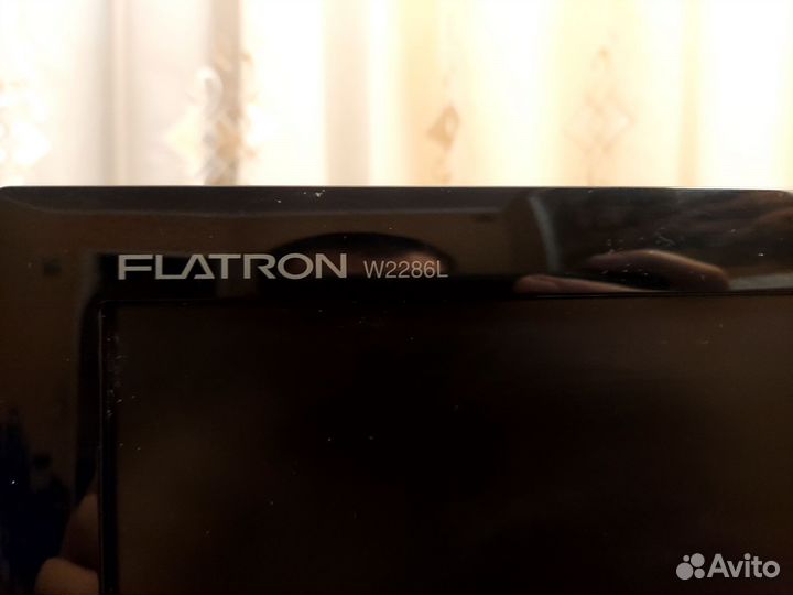 Монитор LG flatron W2286L