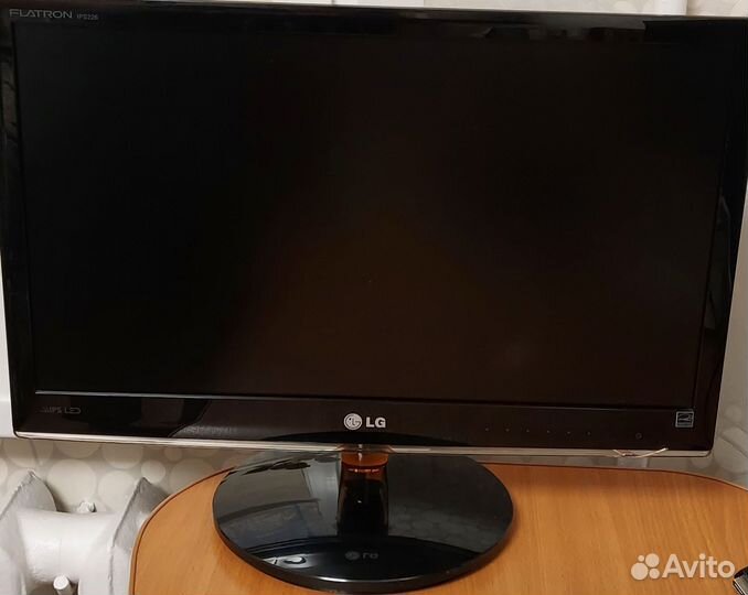 Монитор LG 22