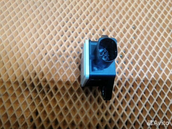 Датчик ускорения Audi A6 C6 4F AUK 2007