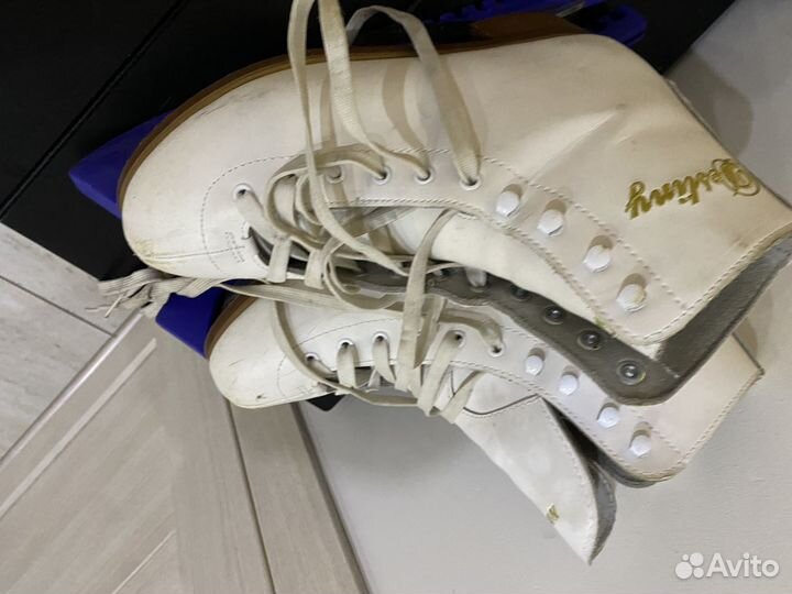 Коньки фигурные женские кожаные 39 размер