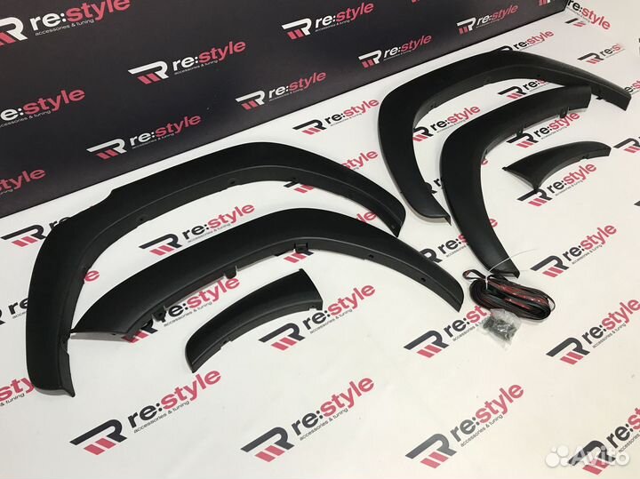 Фендера Toyota Hilux Pick Up с 2016