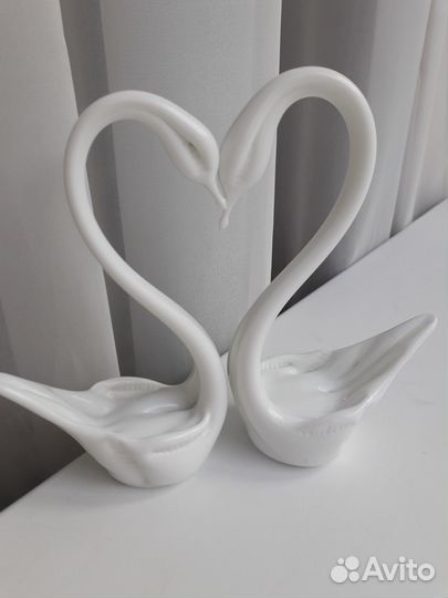 Статуэтки Лебеди СССР молочное стекло
