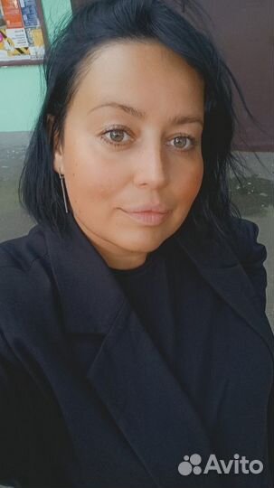 Старший администратор торгового центра, помощник Р