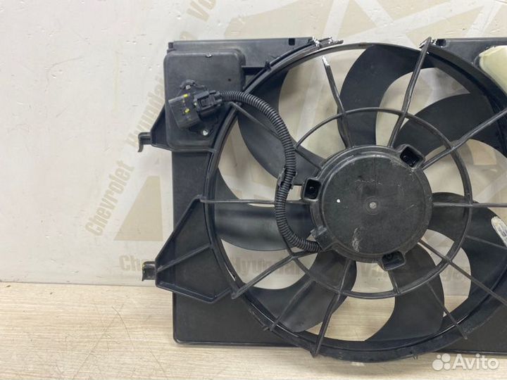 Диффузор радиатора Hyundai Solaris 2 HCR до