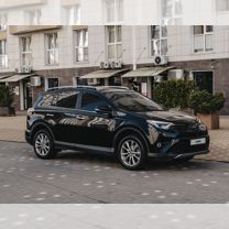 Toyota RAV4 2.5 AT, 2018, 114 000 км, с пробегом, цена 2 700 000 руб.