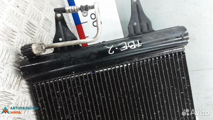 Радиатор кондиционера Volkswagen Polo 4 2002