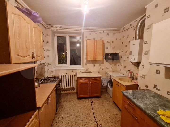 Комната 18 м² в 3-к., 4/4 эт.
