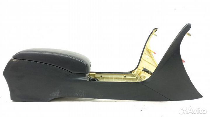 Консоль между сидений Toyota Crown Majesta UZS186