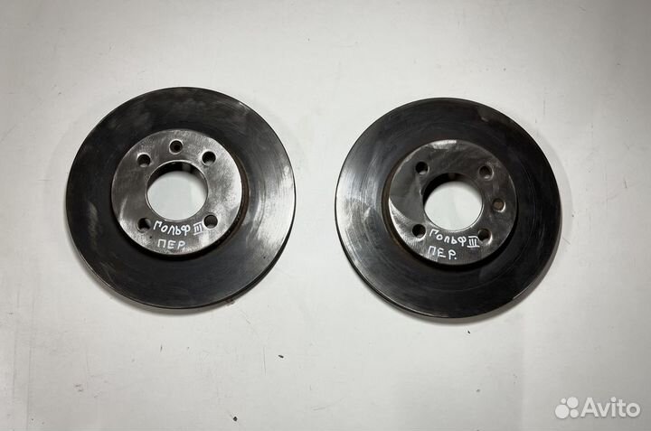 Диск тормозной передний Volkswagen Golf 3