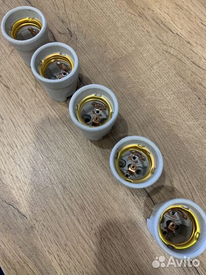 Патрон E27 керамический