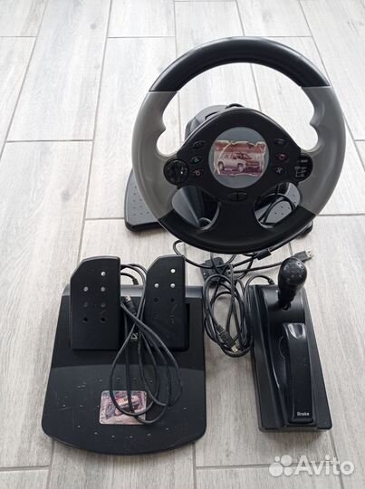 Игровой руль с педалями и коробкой передач