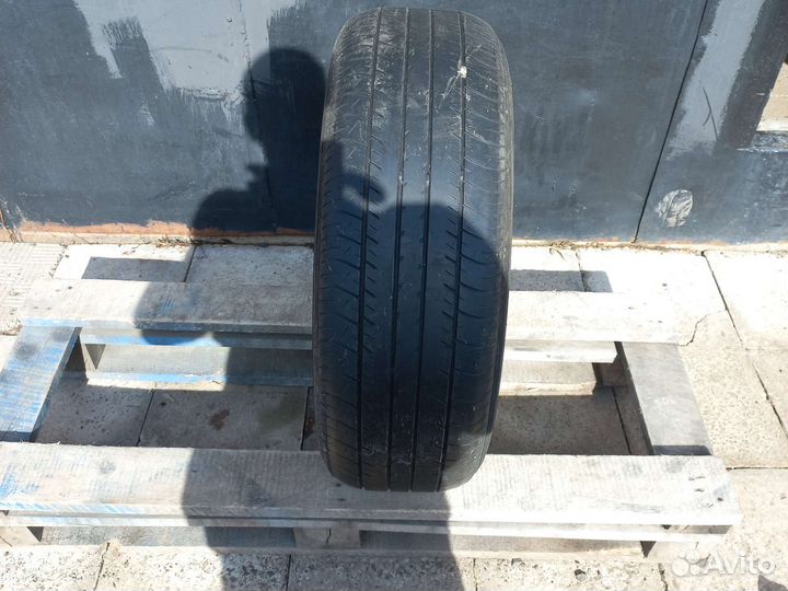 Yokohama dB Decibel E70 215/60 R16