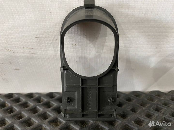 Кронштейн (крепление) Volvo FH5 82269596