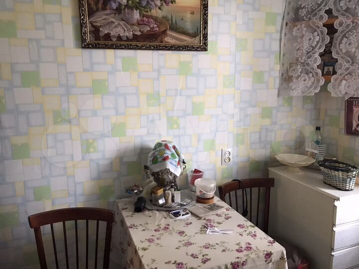 2-к. квартира, 52 м², 1/3 эт.