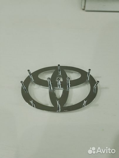 Эмблема toyota в руль