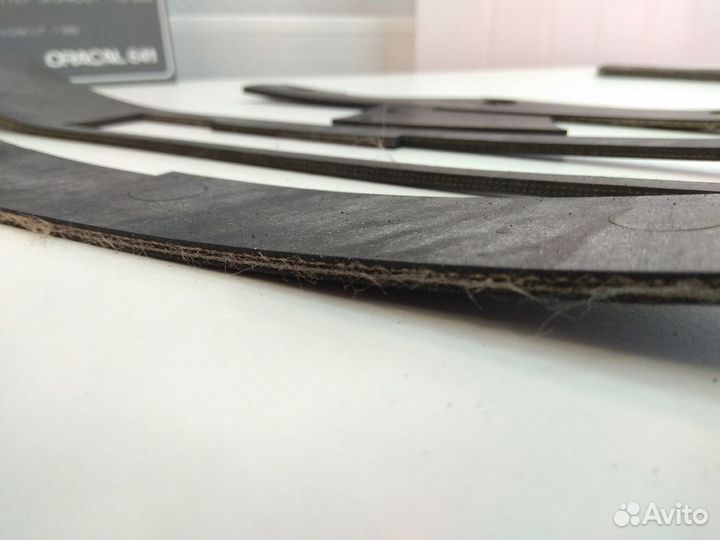 Осциллирующая режущая голова пневматической типа