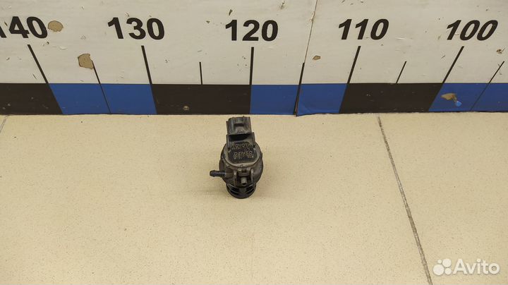 Насос омывателя Land Cruiser (150) -Prado 2009