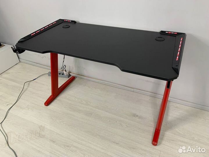 Игровой компьютерный стол Сочи