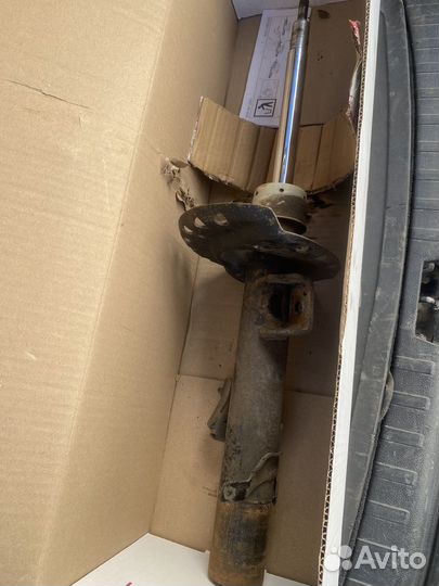 Амортизаторы передние Freelander 2