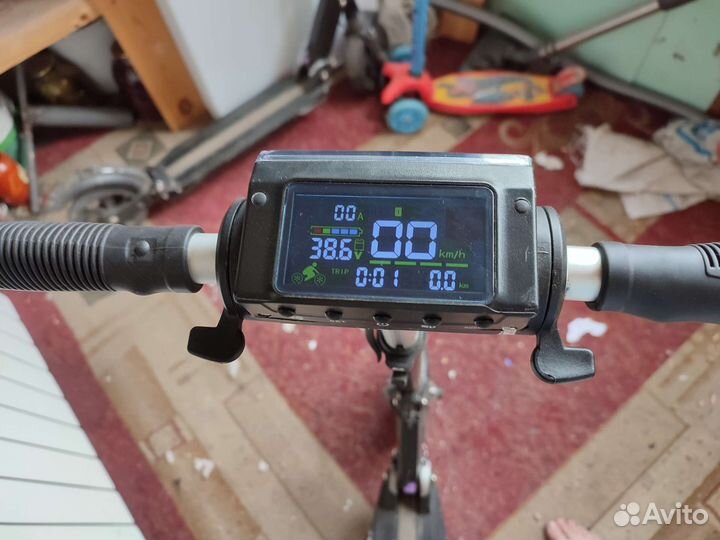 Самокат взрослый электрический бу