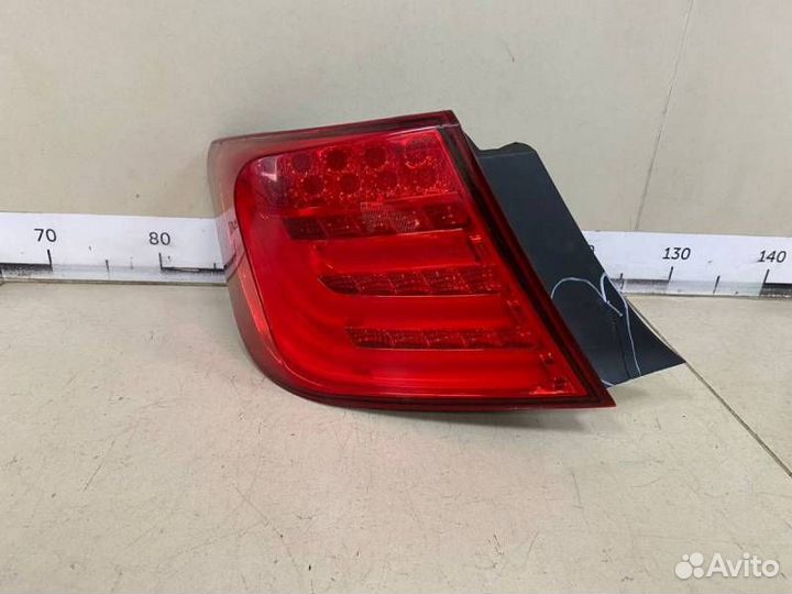 Фонарь задний наружный левый Toyota Camry V50 2011