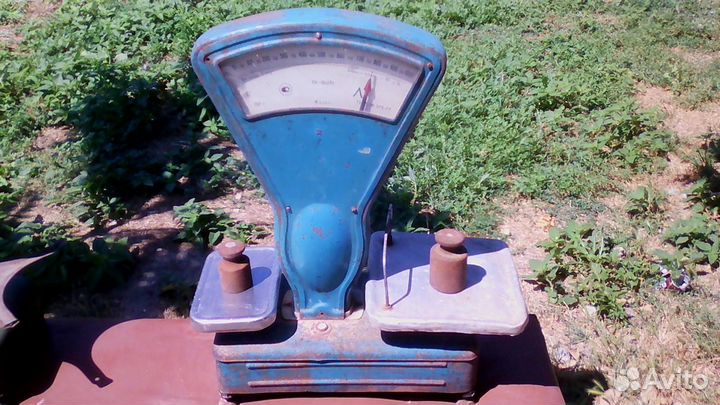 Весы торговые советские механические 2 шт