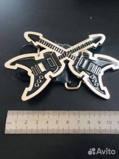 Пряжка рок-н-ролл