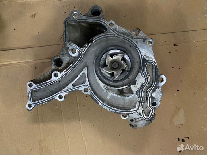 Помпа Mercedes-Benz Glk 3 2010